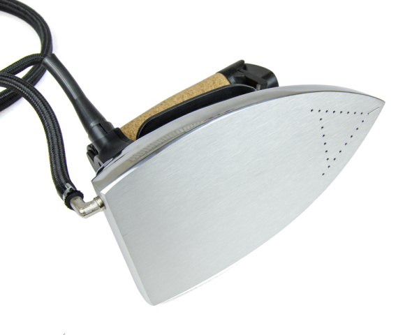 ПРОМЫШЛЕННЫЙ ЭЛЕКТРОПАРОВОЙ УТЮГ LELIT FS 153 от магазина Promily в Краснодаре